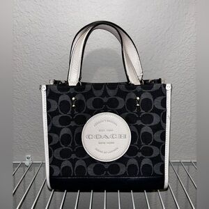 COACH TOTE